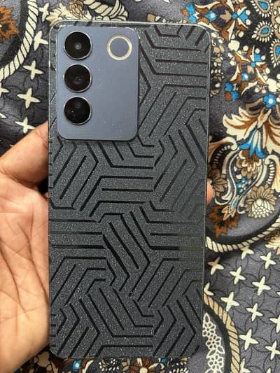 Vivo v27e 8/256 with box