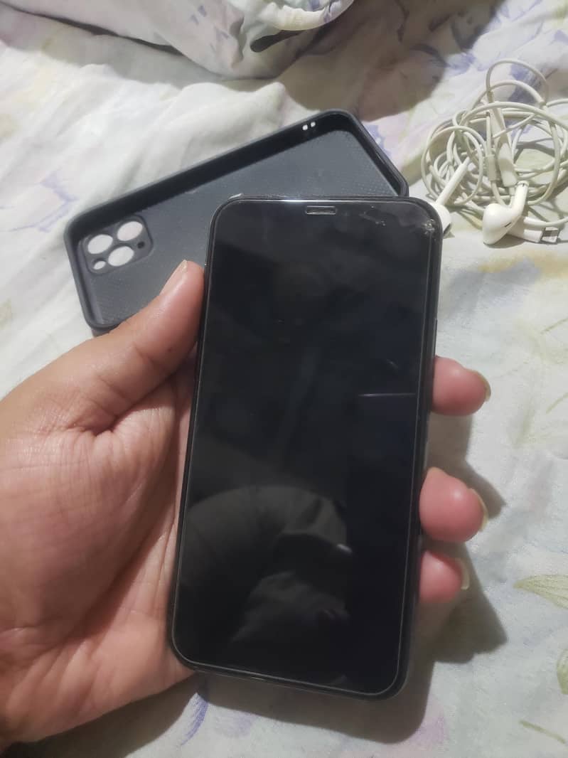 Apple iPhone 11 Pro 1