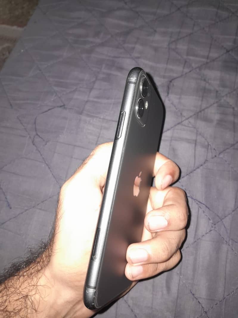 Apple iPhone 11 5