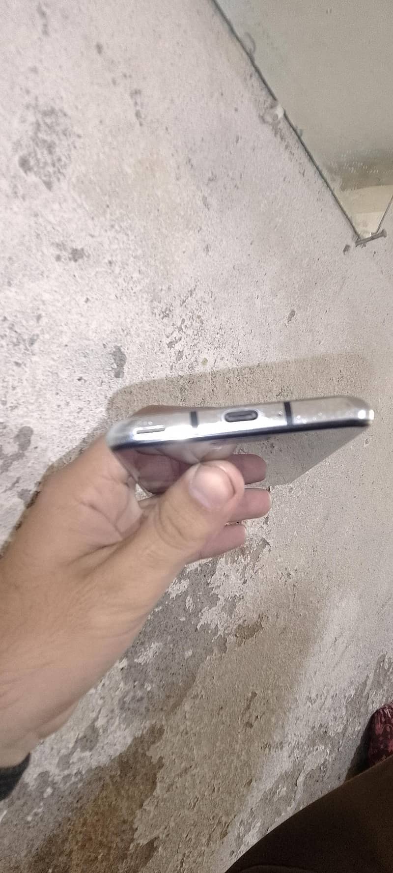 Sharp Aquos R2 2