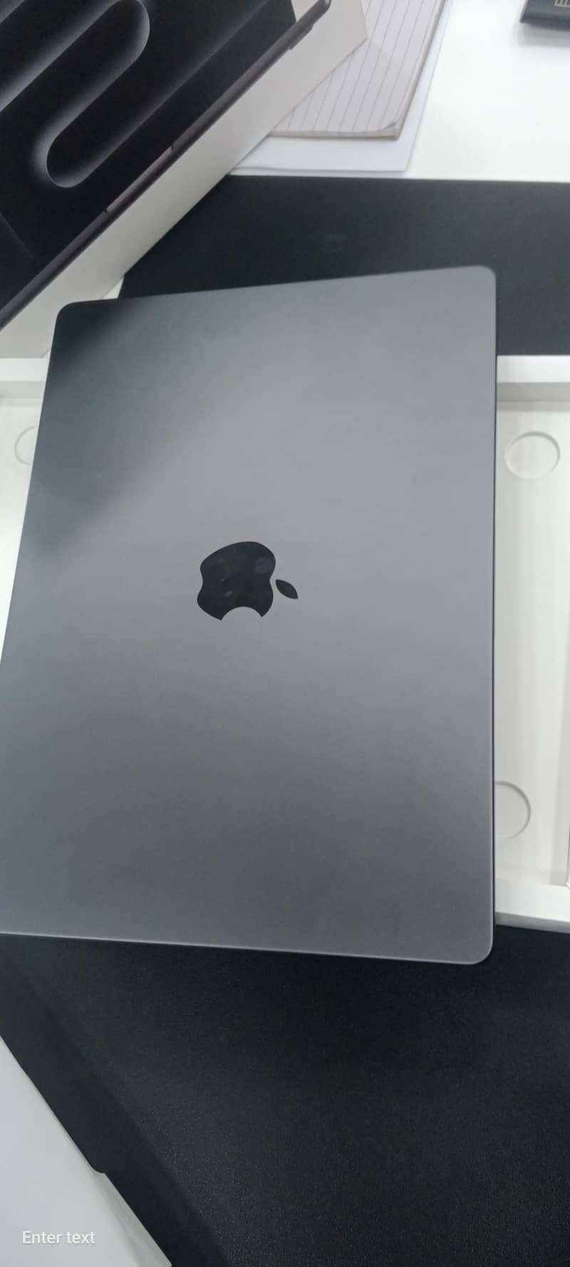 Box open M4 max 1