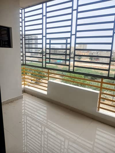 FLAT FOR SALE SAFARI ENCLAVE NEAR SAFOORA CHORANGI RIM JHIM TOWER SADI TOWN ROAD KARCHI. CONTACT HIBA ESTATE 03.3. 1.83. 81.586.