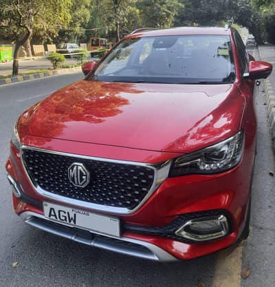 MG HS 2022