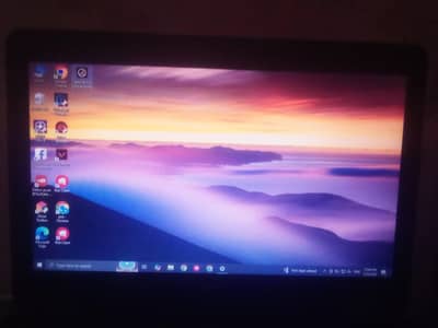 i5 4th, 8gb ram, 128 SSD, 113MB graphics