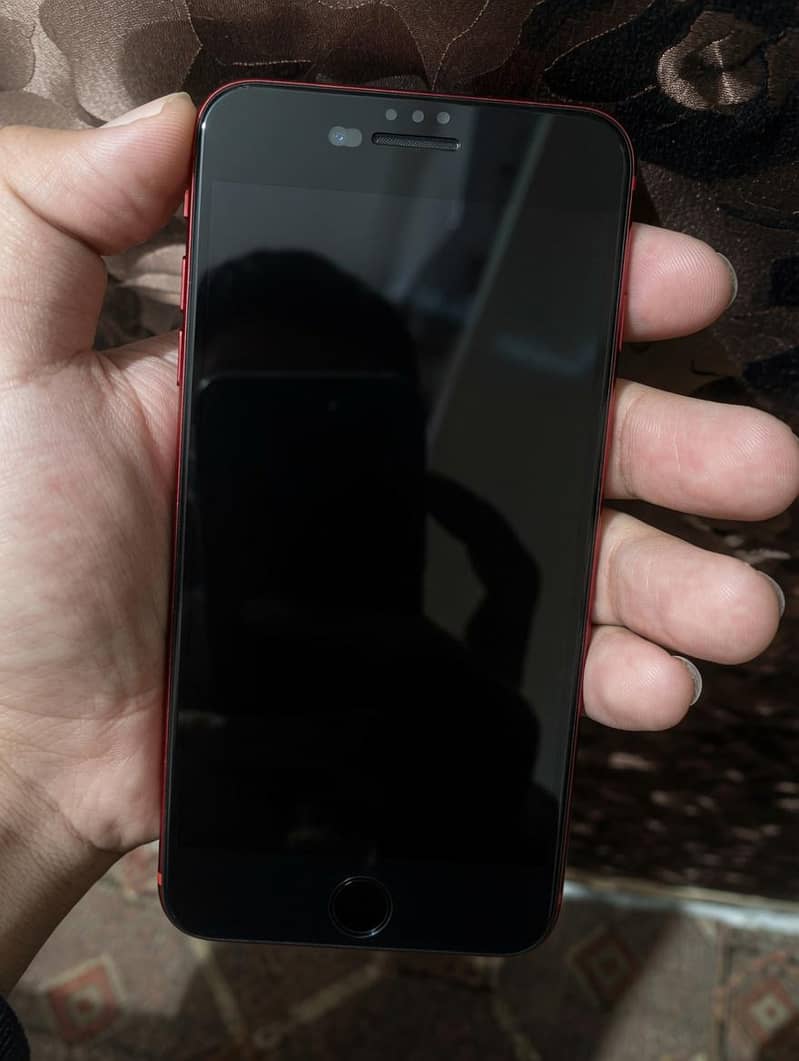 Apple iPhone 8 Plus 1