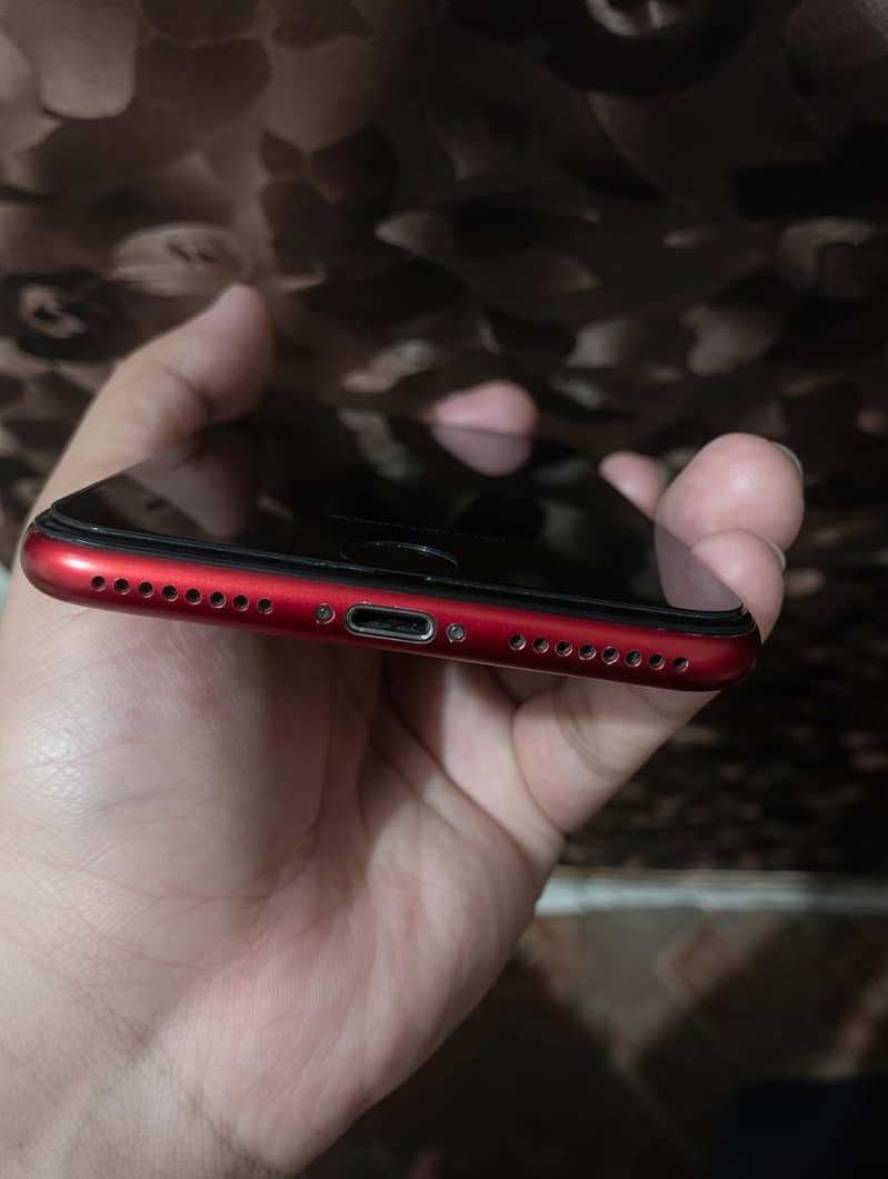Apple iPhone 8 Plus 3