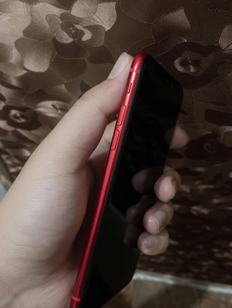 Apple iPhone 8 Plus 5