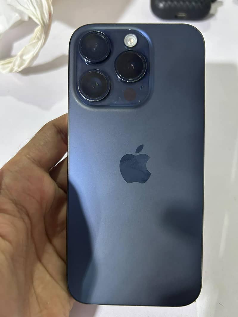 Apple iPhone 15 Pro 0