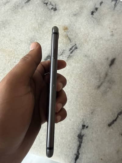iPhone 8 64 Gb