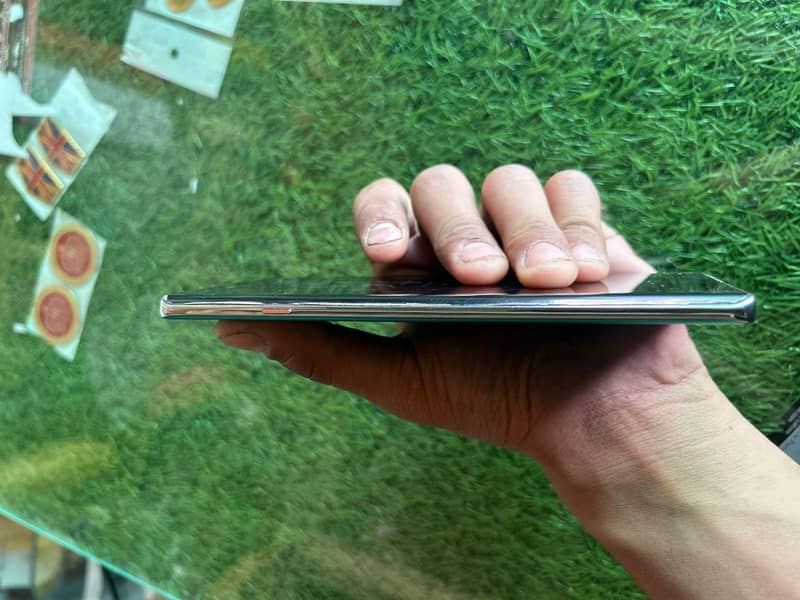Tecno CAMON 40 Pro 4
