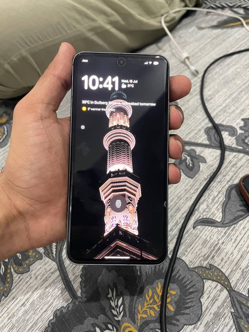 Google Pixel 8 2
