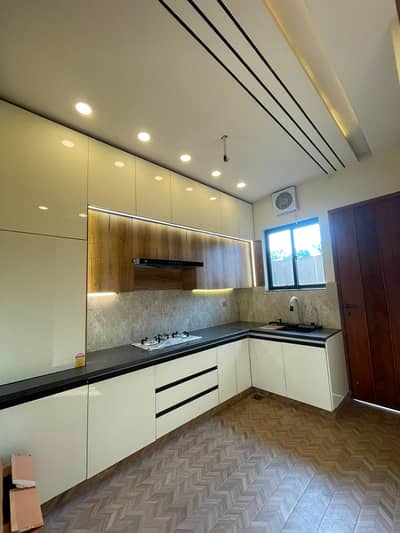 10marla upper portion for rent in jubilee town Lahore