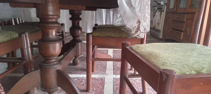 Wooden Display Cabinet / Showcase – Well Maintained