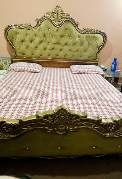 Luxury Wooden Double Bed – Used | Strong & Excellent Condition