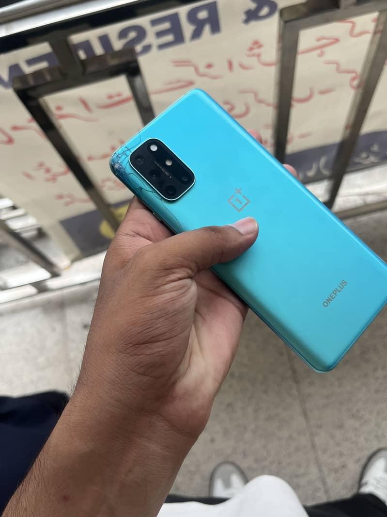 One plus 8T 6