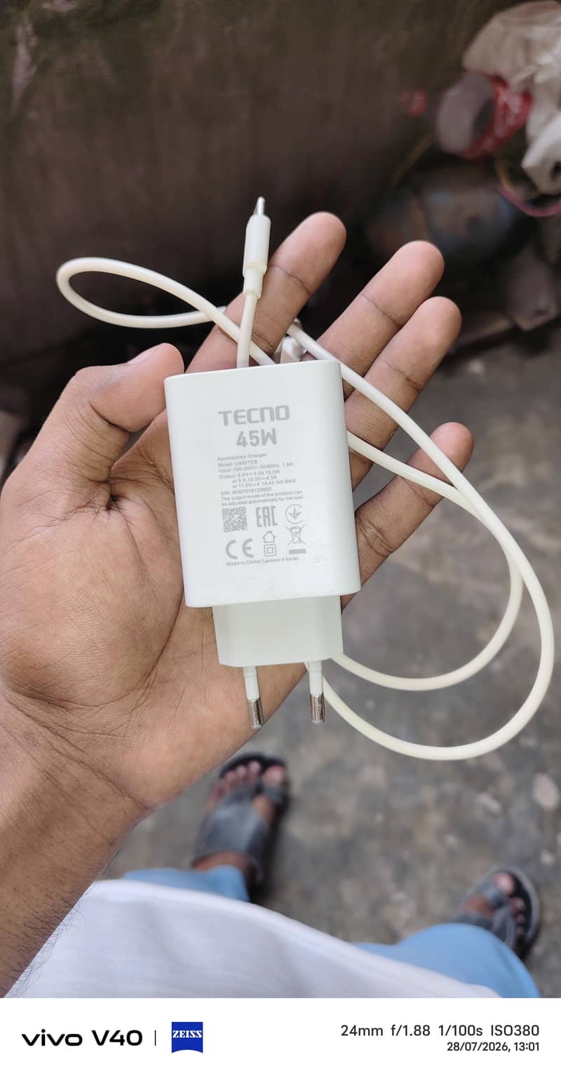 Tecno CAMON 40 Pro 7