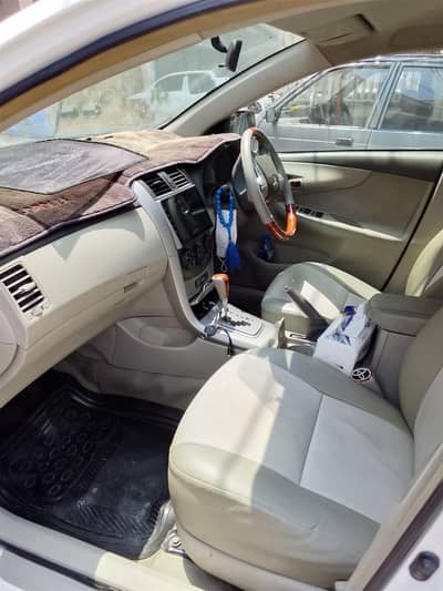 Toyota Corolla Axio 2012