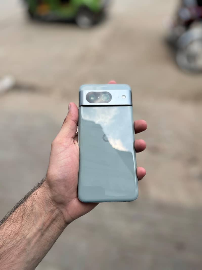 Google Pixel 8 1