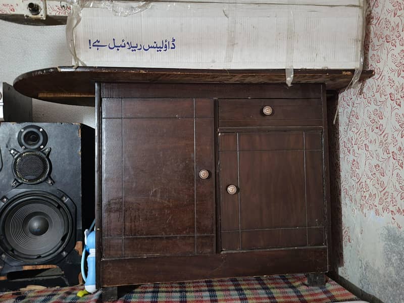 بیڈ روم فرنیچر برائے فروخت 3