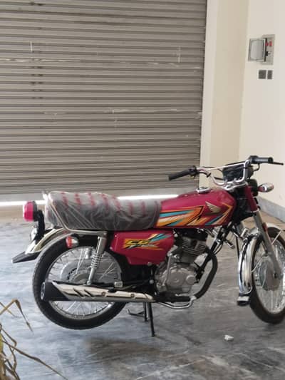 Honda CG 125 2026 Model – Registered – Only 400 KM Driven