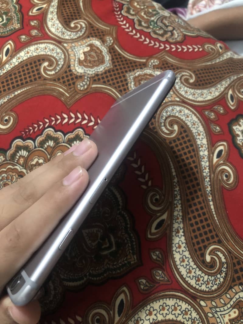Apple iPhone 6S Plus 1