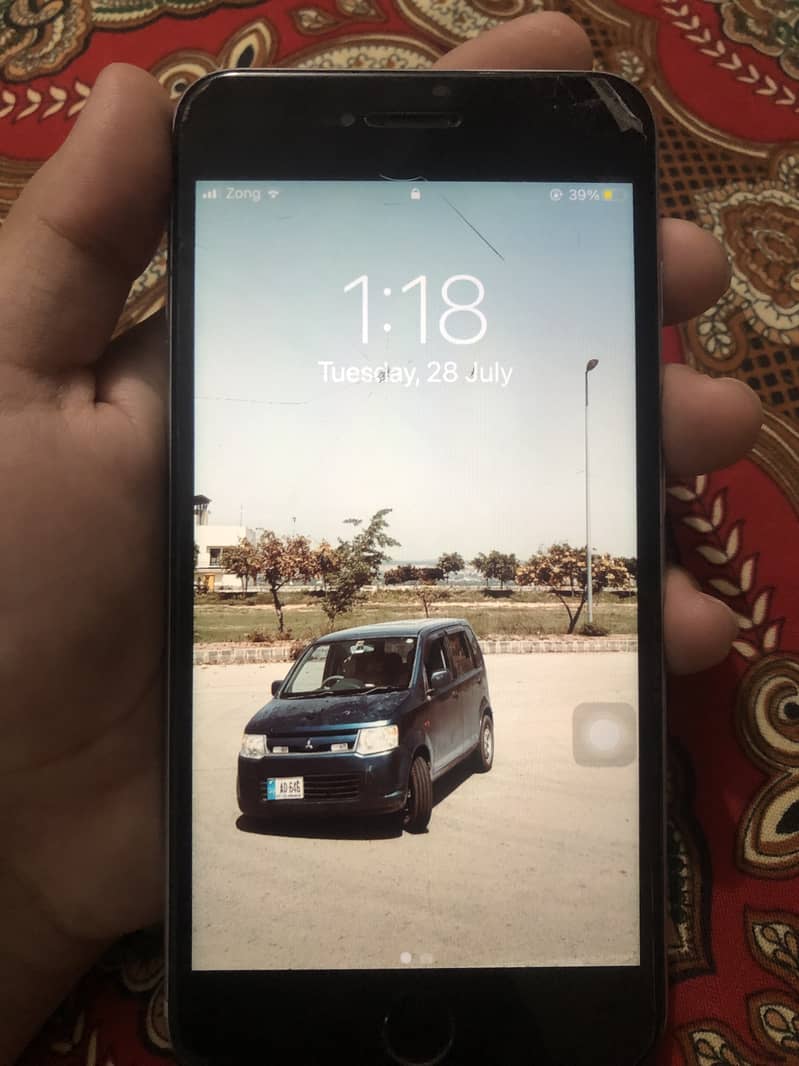 Apple iPhone 6S Plus 2