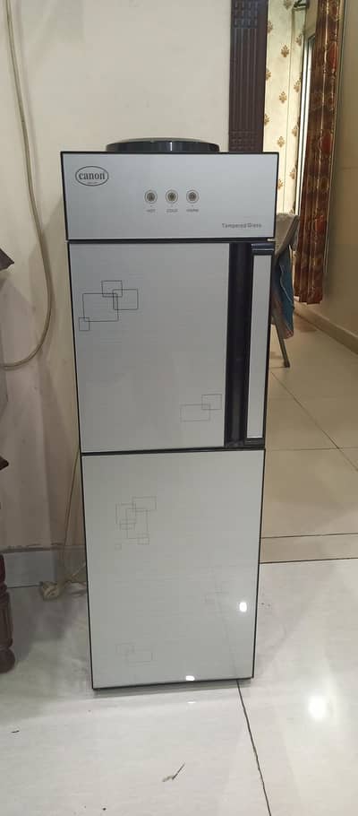 Canon glass door water dispenser