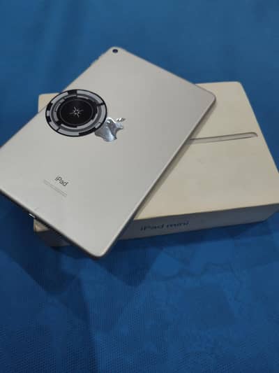 ipad mini 5 64gb with box urgent sale