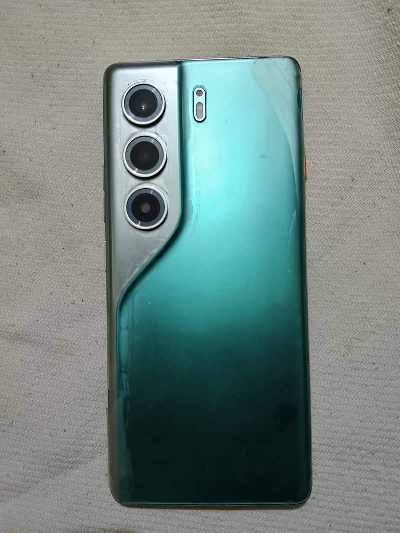 Tecno CAMON 40 Pro 2