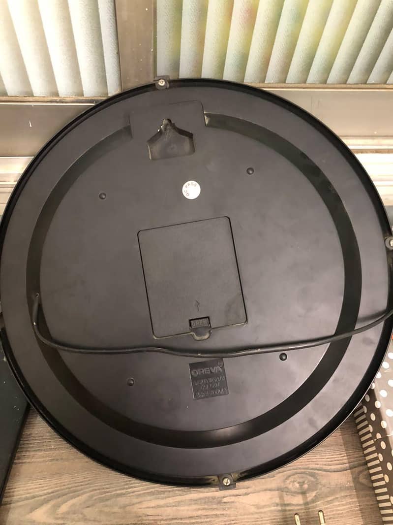wall clock 3