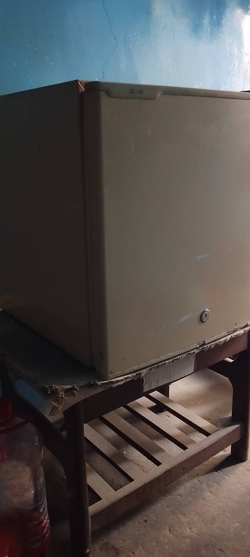 Mini fridge 4