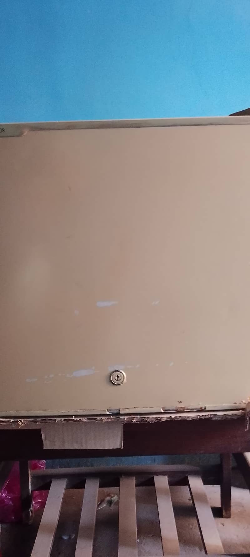 Mini fridge 6