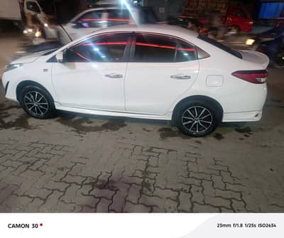 Toyota Yaris 2022 1.5 full option automatic