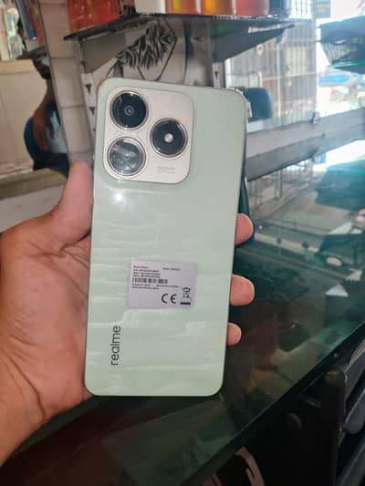 Realme C63