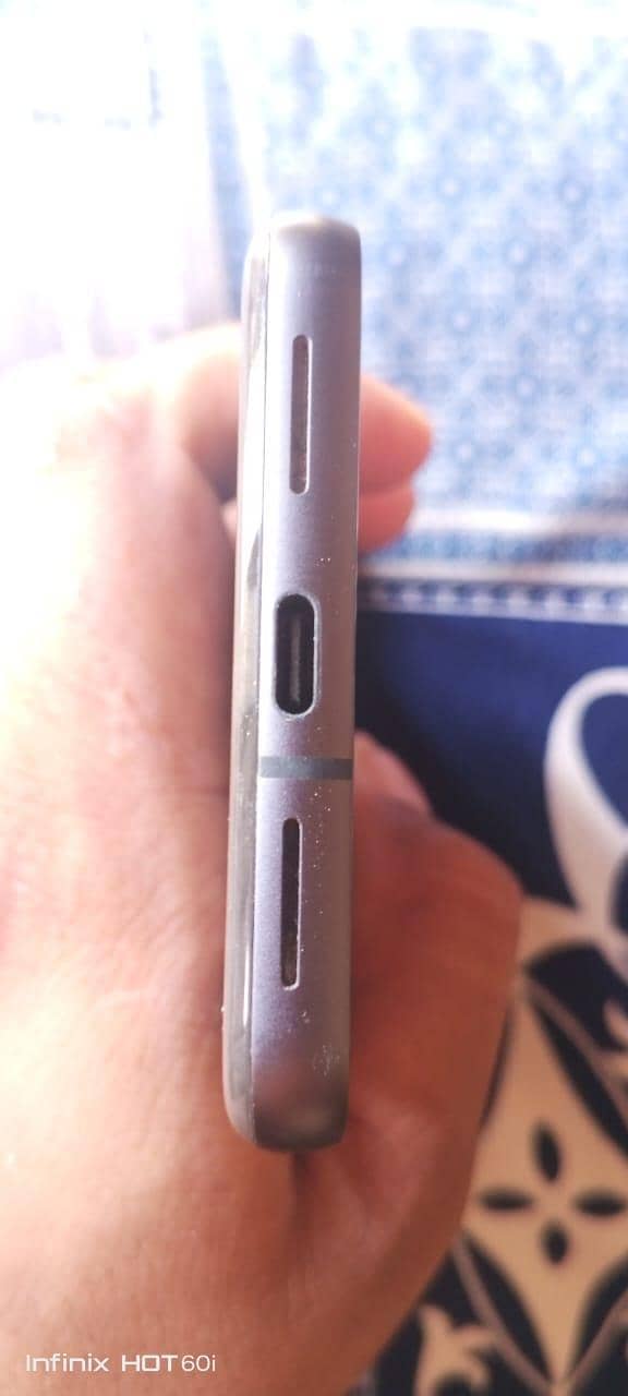 Google Pixel 8 6