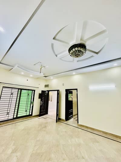 10 Marla lower portion for rent at sabzazar near to main for Rabta keray