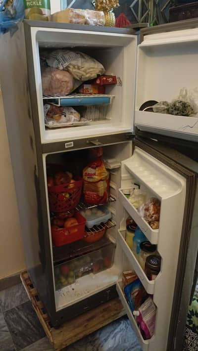 Dawlance refrigerator for sale in good condition