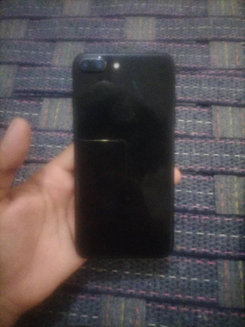 Apple iPhone 7 Plus 0
