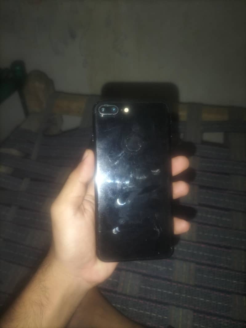 Apple iPhone 7 Plus 2