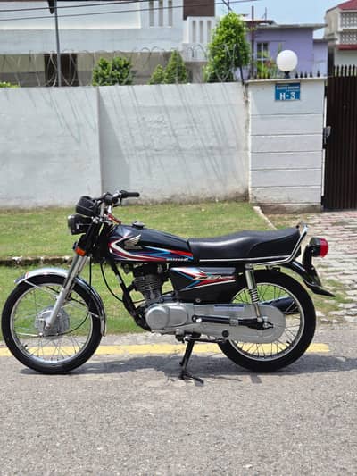 Honda 125 model 2018/2019 Lahore number