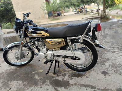 Honda Cg 125 Gold edition 2026 | Self Start | Black | 2300 km |