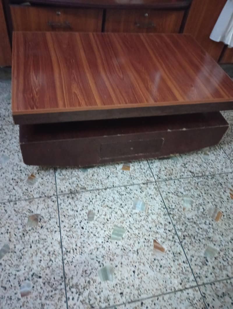 center table 0