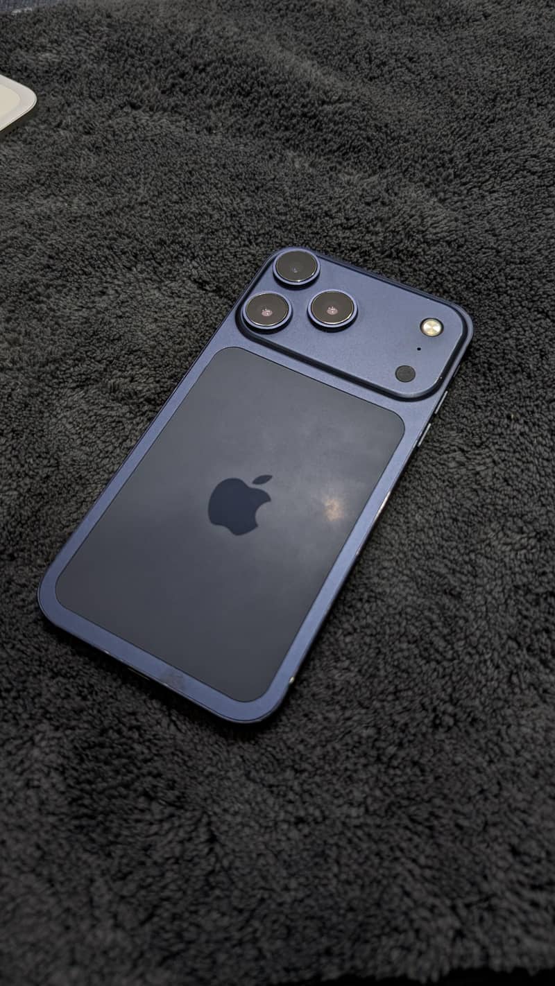 Apple iPhone 17 Pro 1