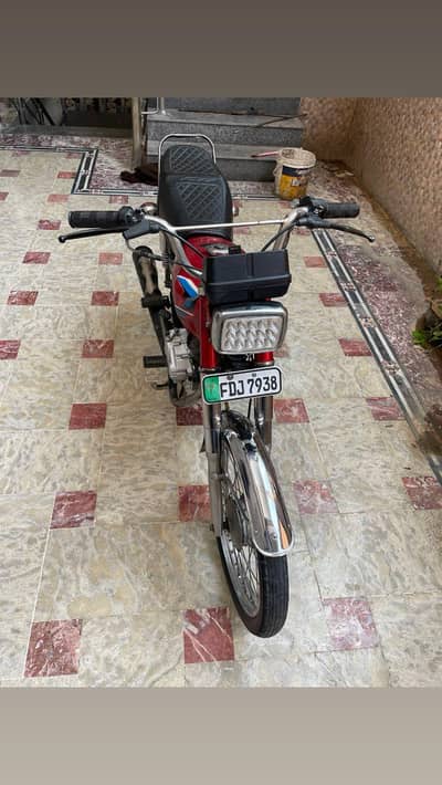 1985 model exchange possible with 70 bike up model