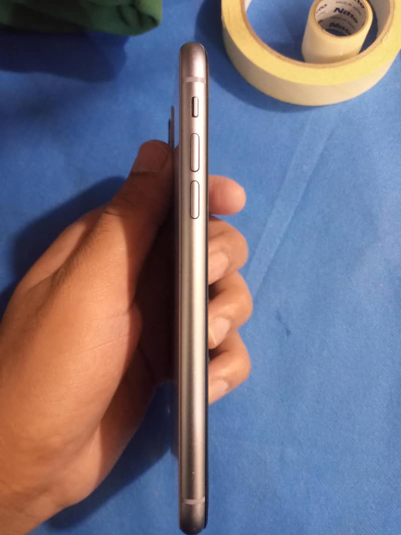 Apple iPhone 11 1