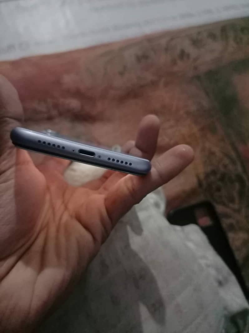 Apple iPhone 11 2
