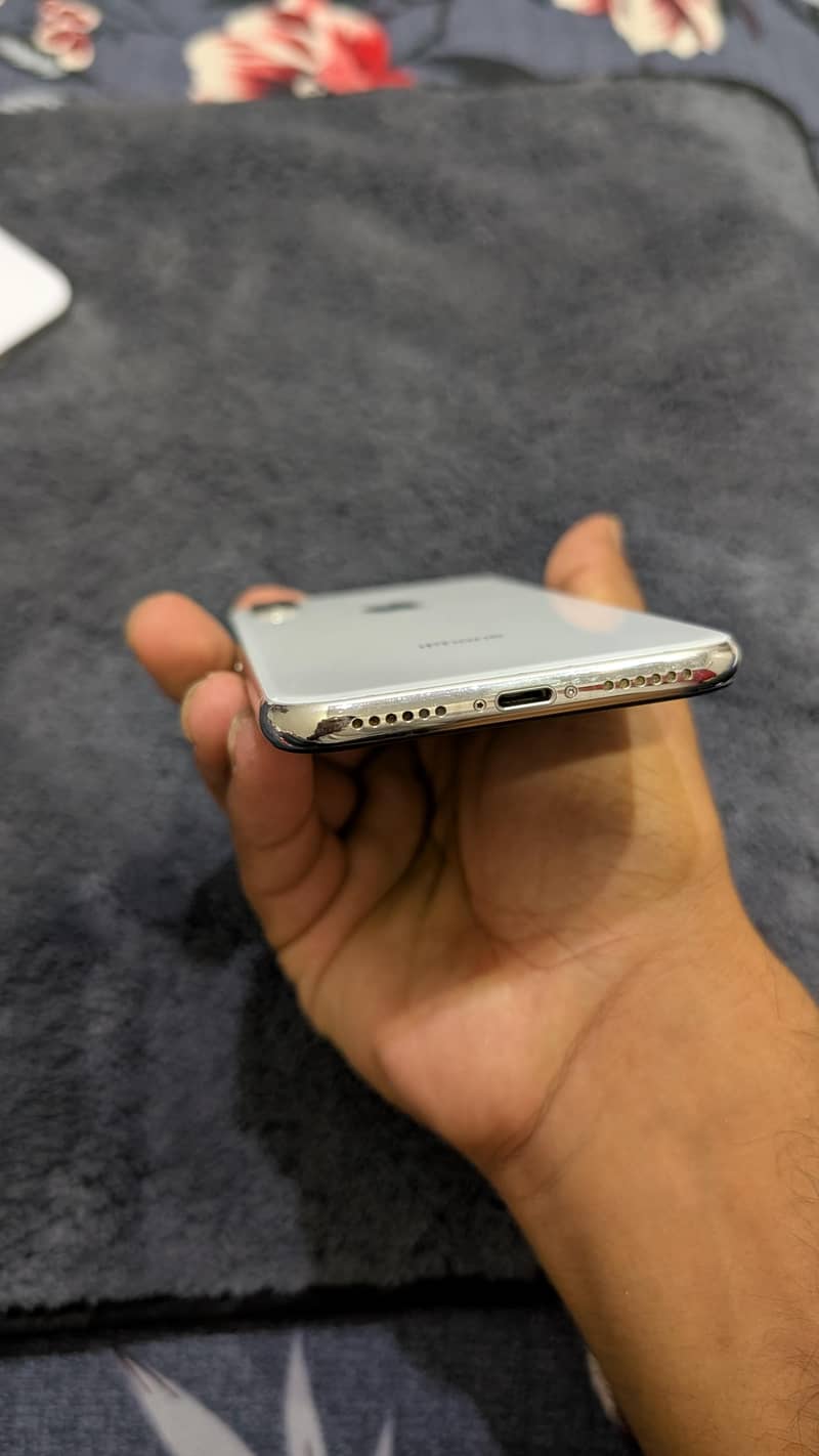 Apple iPhone X 2