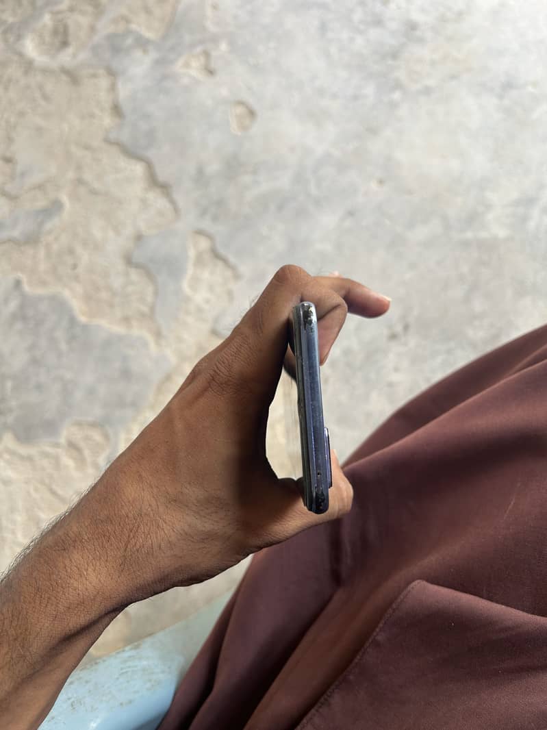 Vivo V21e 4
