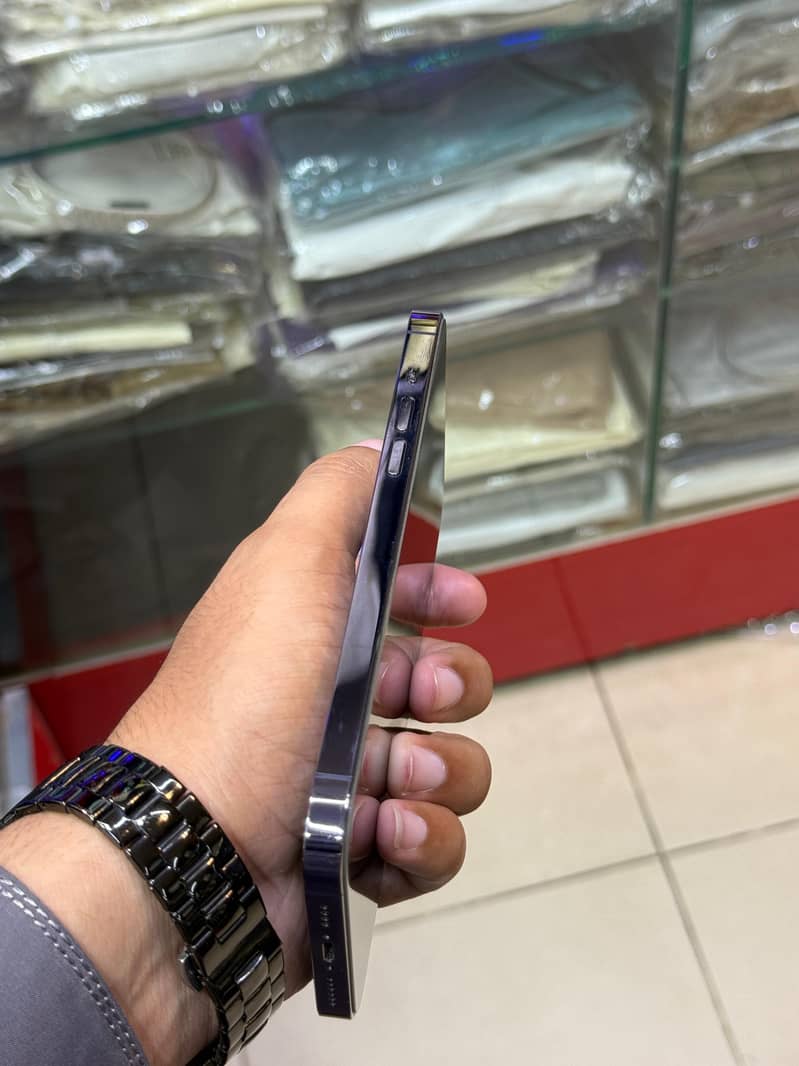 iPhone 14 Pro Max 1