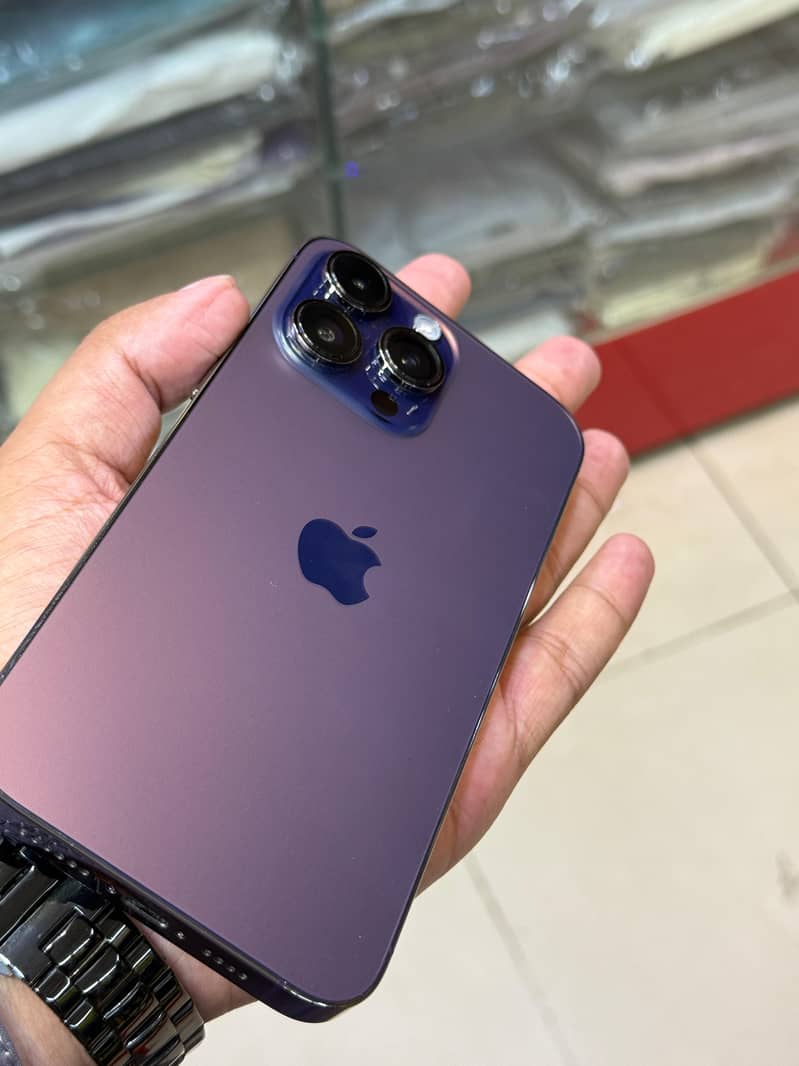 iPhone 14 Pro Max 4
